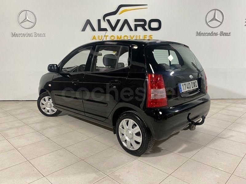 Usado Kia Picanto LX 61 CV (44 kW) 2006 Negro Utilitario