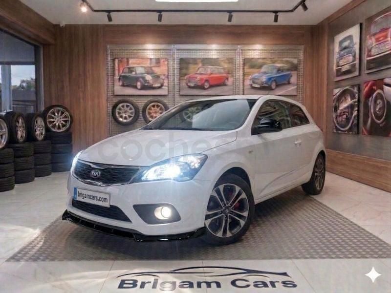 Usado Kia ProCeed Plus 90 CV (66 kW) 2011 Blanco Utilitario
