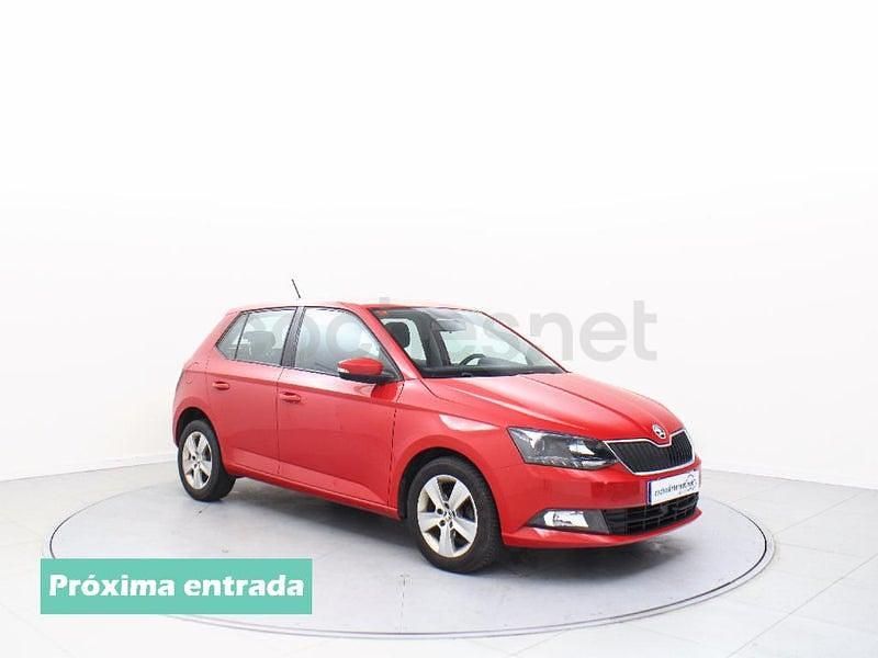 Usado Skoda Fabia Ambition 75 CV (55 kW) 2017 Rojo Berlina