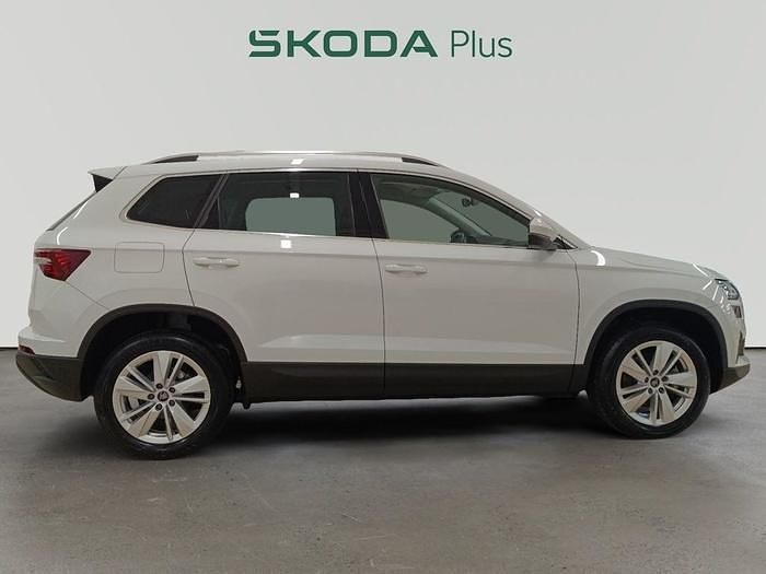 Usado Skoda Karoq Selection 150 CV (110 kW) 2025 Blanco SUV