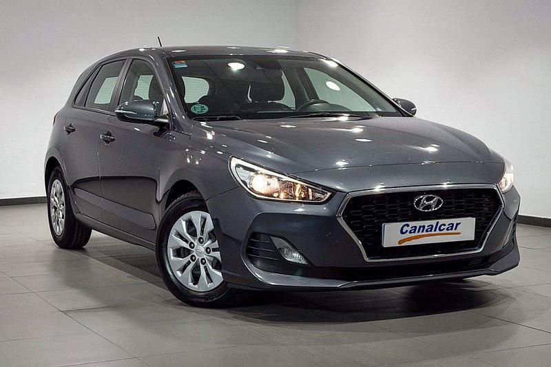 Usado Hyundai i30 95 CV (69 kW) 2018 Gris