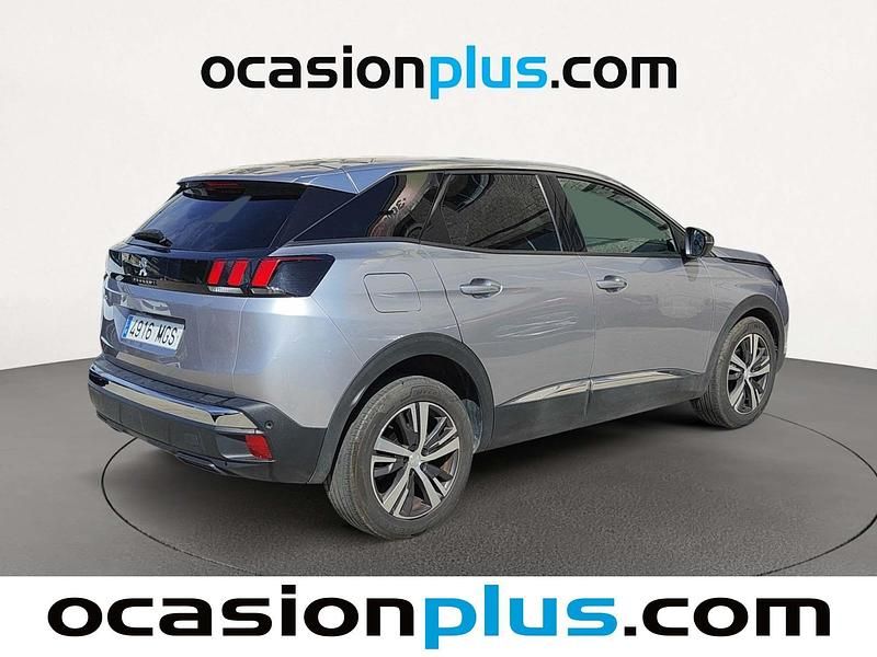 Usado Peugeot 3008 Allure 131 CV (96 kW) 2023 Gris SUV