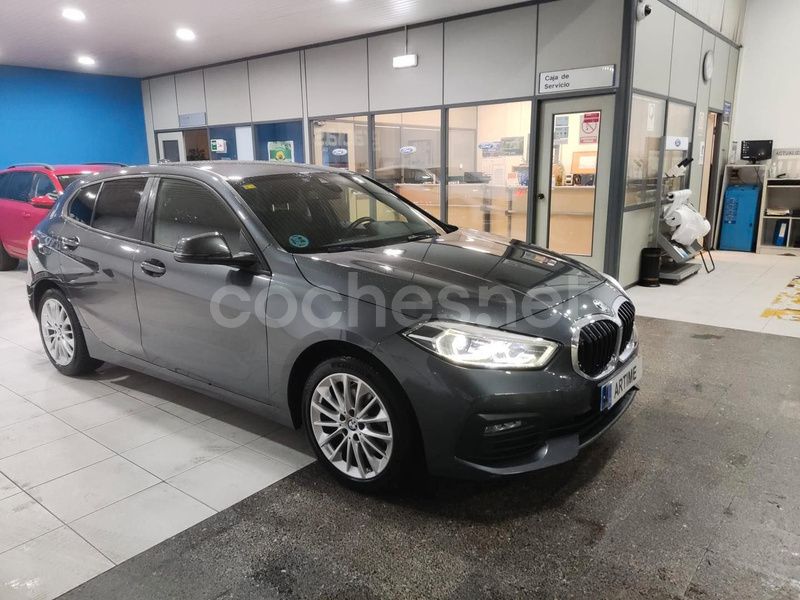 Usado BMW 118 136 CV (100 kW) 2020 Gris / plata Utilitario