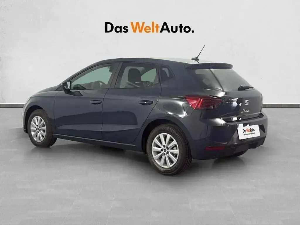 Usado Seat Ibiza Style 116 CV (85 kW) 2025 Rojo Utilitario