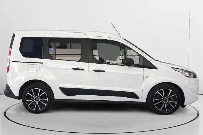 Usado Ford Transit Trend 100 CV (73 kW) 2018 Familiar