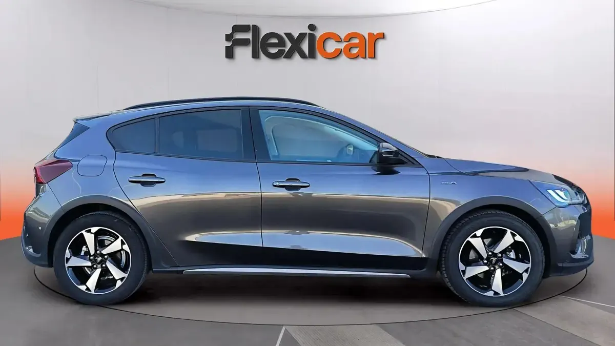 Usado Ford Focus Active 155 CV (114 kW) 2024 Gris Familiar