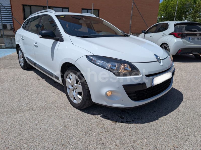 Blanco Usado 2011 Renault Mégane GrandTour Familiar | 3990 € (Precio justo) - Imagen 1/4
