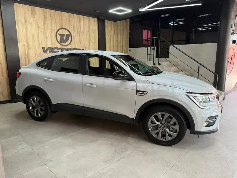 Usado Renault Arkana Equilibre 145 CV (106 kW) 2023 Blanco SUV