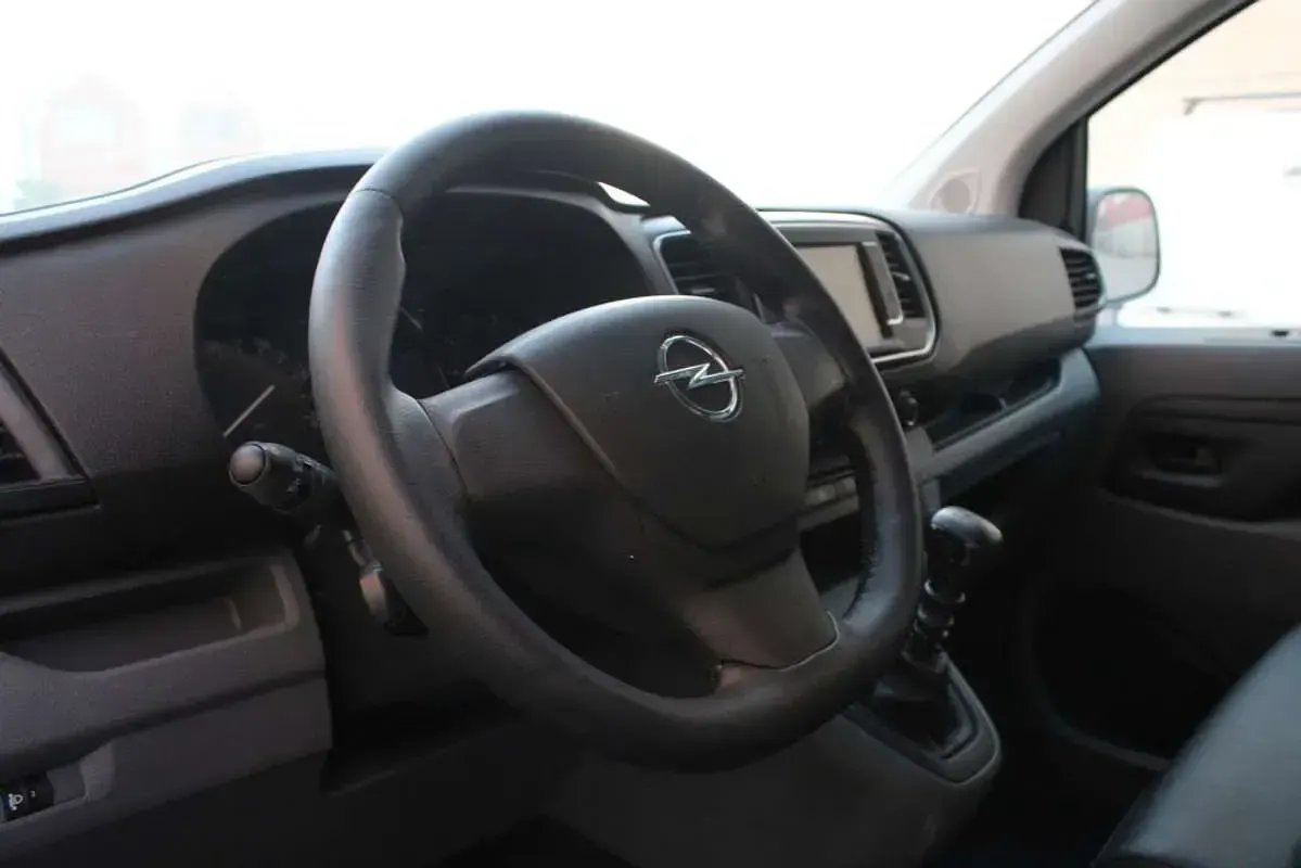 Usado Opel Vivaro 120 CV (88 kW) 2021 Blanco Monovolumen