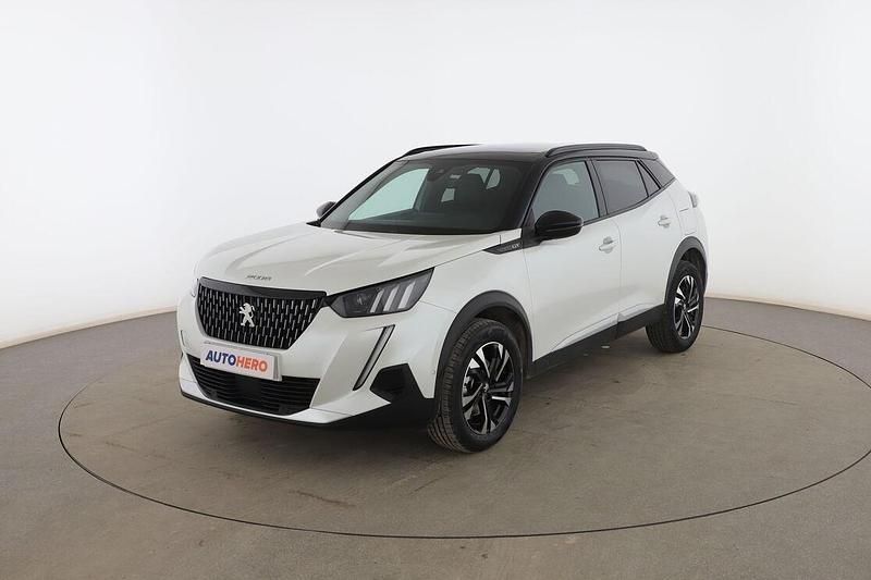 Usado Peugeot 2008 GT 131 CV (96 kW) 2022 Blanco SUV