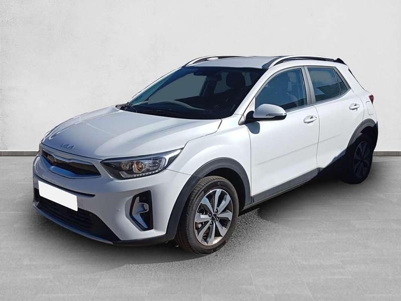 Usado Kia Stonic 101 CV (74 kW) 2024 Blanco SUV