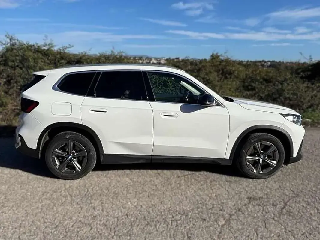 Usado BMW X1 326 CV (239 kW) 2023 Blanco SUV