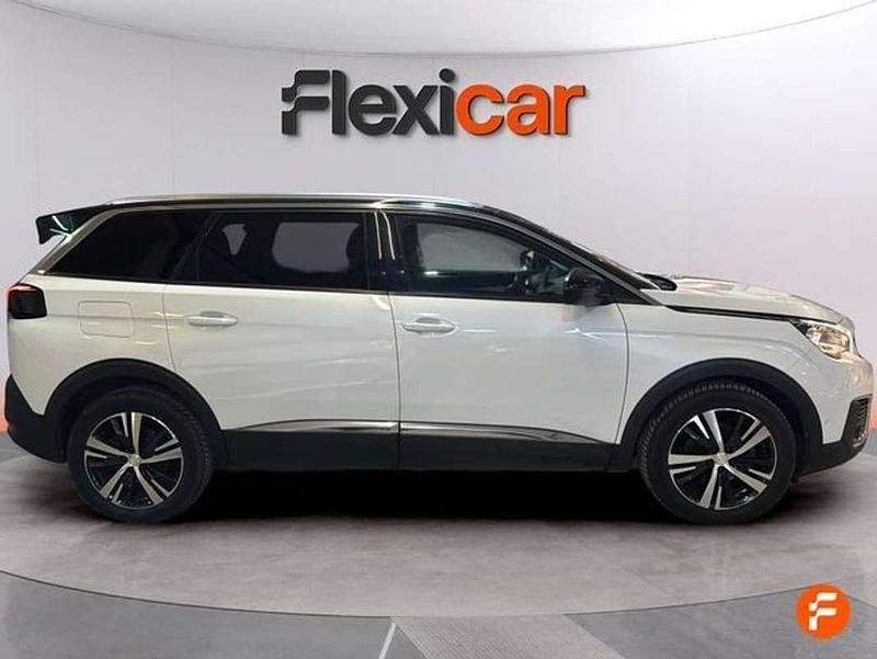 Usado Peugeot 5008 Allure 131 CV (96 kW) 2018 Blanco SUV