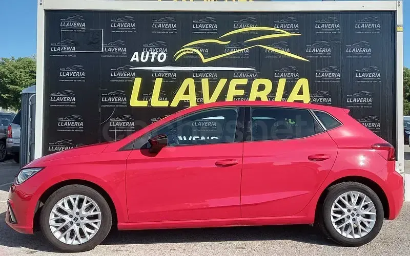 Usado Seat Ibiza FR 110 CV (80 kW) 2022 Rojo Utilitario