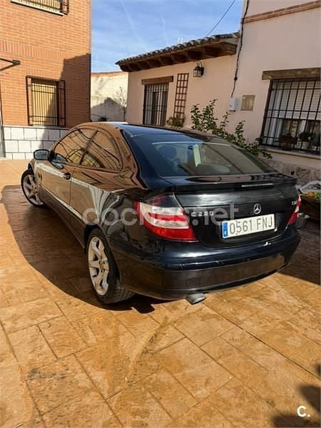 Usado Mercedes C220 Sport Edition 150 CV (110 kW) 2007 Negro Berlina