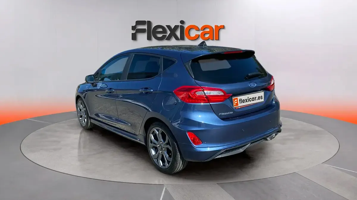 Usado Ford Fiesta Active 95 CV (69 kW) 2020 Gris Utilitario