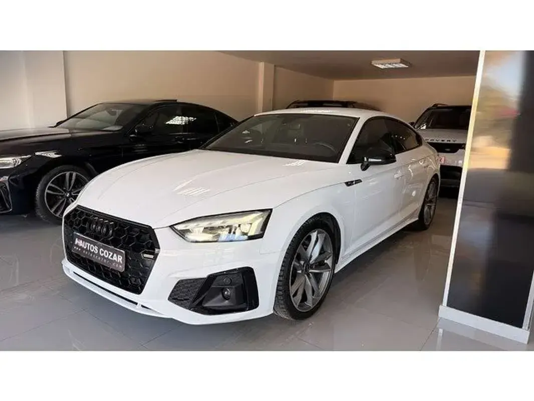Usado Audi A5 Sportback Ambiente 204 CV (150 kW) 2022 Blanco Utilitario