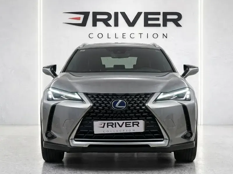 Usado Lexus UX Business Edition 184 CV (135 kW) 2021 Gris / plata SUV
