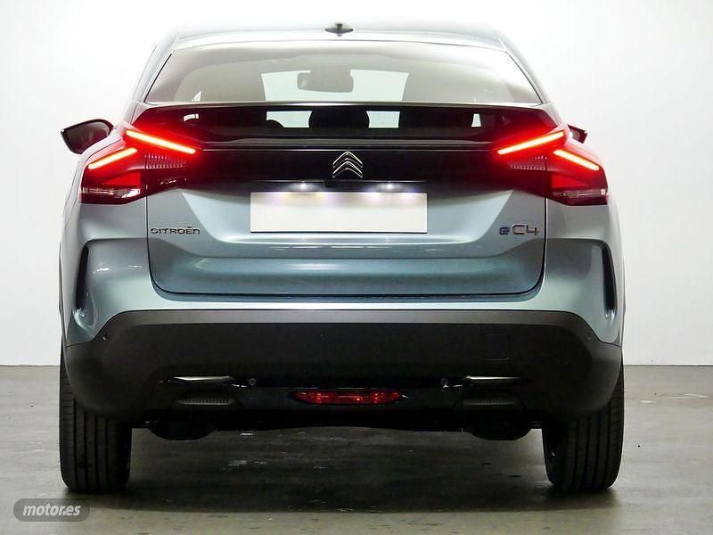 Usado Citroën e-C4 Feel 100 kW (136 CV) 2023 Azul