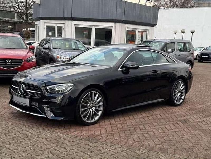 Usado Mercedes E300 AMG 275 CV (202 kW) 2021 Negro Coupe