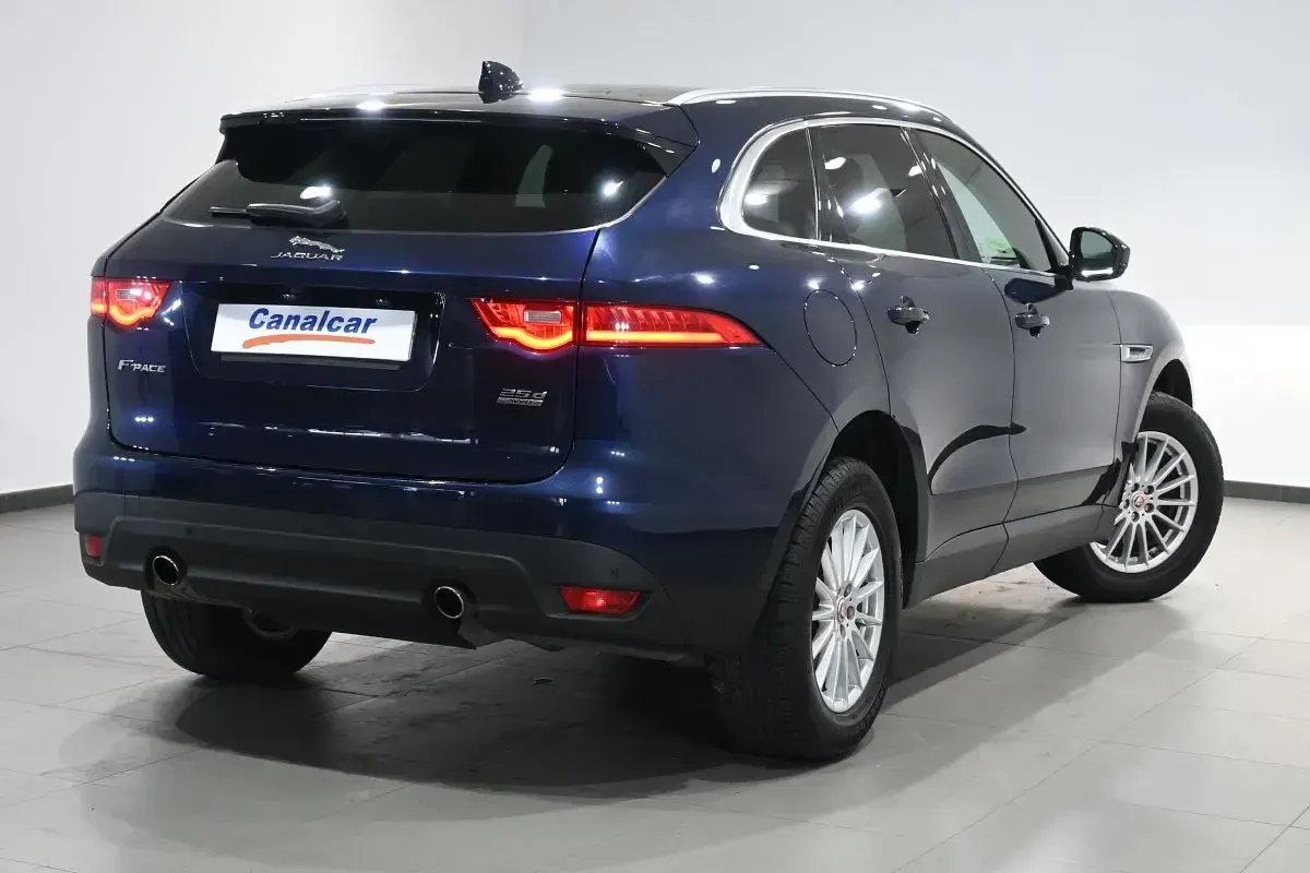 Usado Jaguar F-Pace Pure 240 CV (176 kW) 2017 Azul SUV