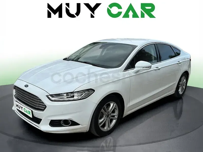 Usado Ford Mondeo Titanium 240 CV (176 kW) 2018 Blanco Berlina