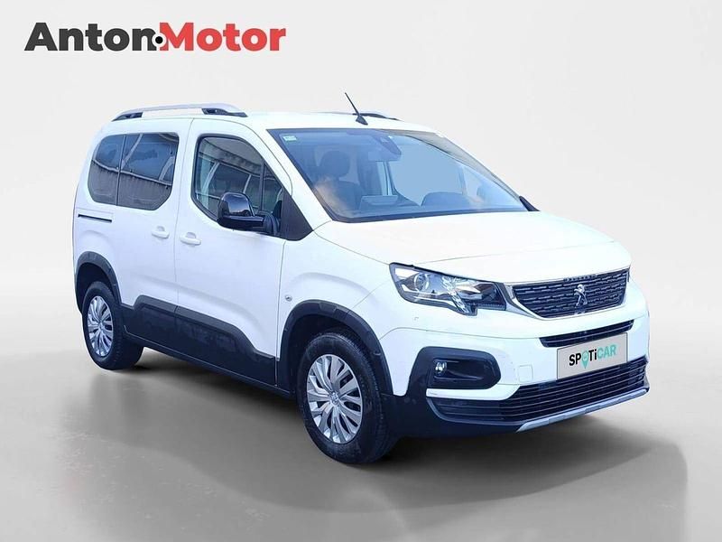 Usado Peugeot Rifter Allure 100 CV (73 kW) 2022 Blanco Monovolumen