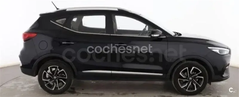 Usado MG ZS Luxury 111 CV (81 kW) 2022 Negro SUV