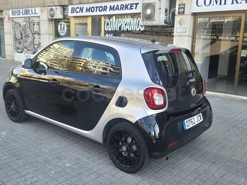 Usado Smart ForFour Passion 71 CV (52 kW) 2015 Negro Utilitario
