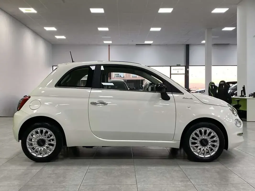 Usado Fiat 500 Dolcevita 71 CV (52 kW) 2023 Blanco Utilitario