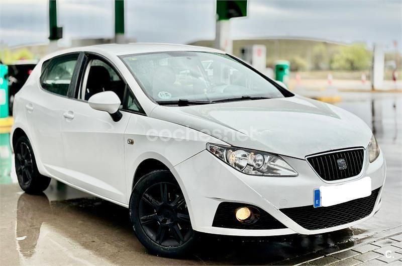 Usado Seat Ibiza Reference 105 CV (77 kW) 2009 Blanco Berlina