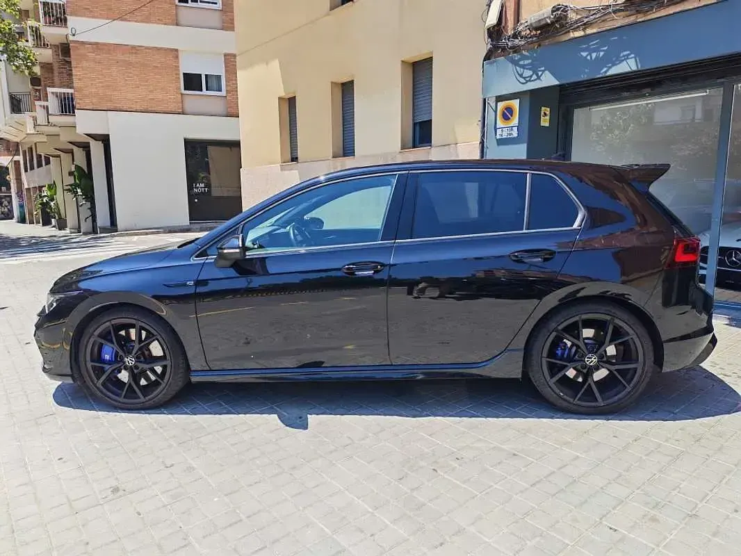 Usado VW Golf VIII R 320 CV (235 kW) 2022 Negro Utilitario