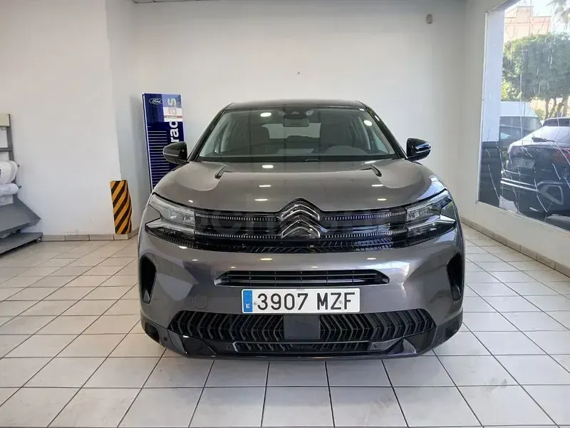 Usado Citroën C5 Aircross 131 CV (96 kW) 2025 Gris / plata SUV