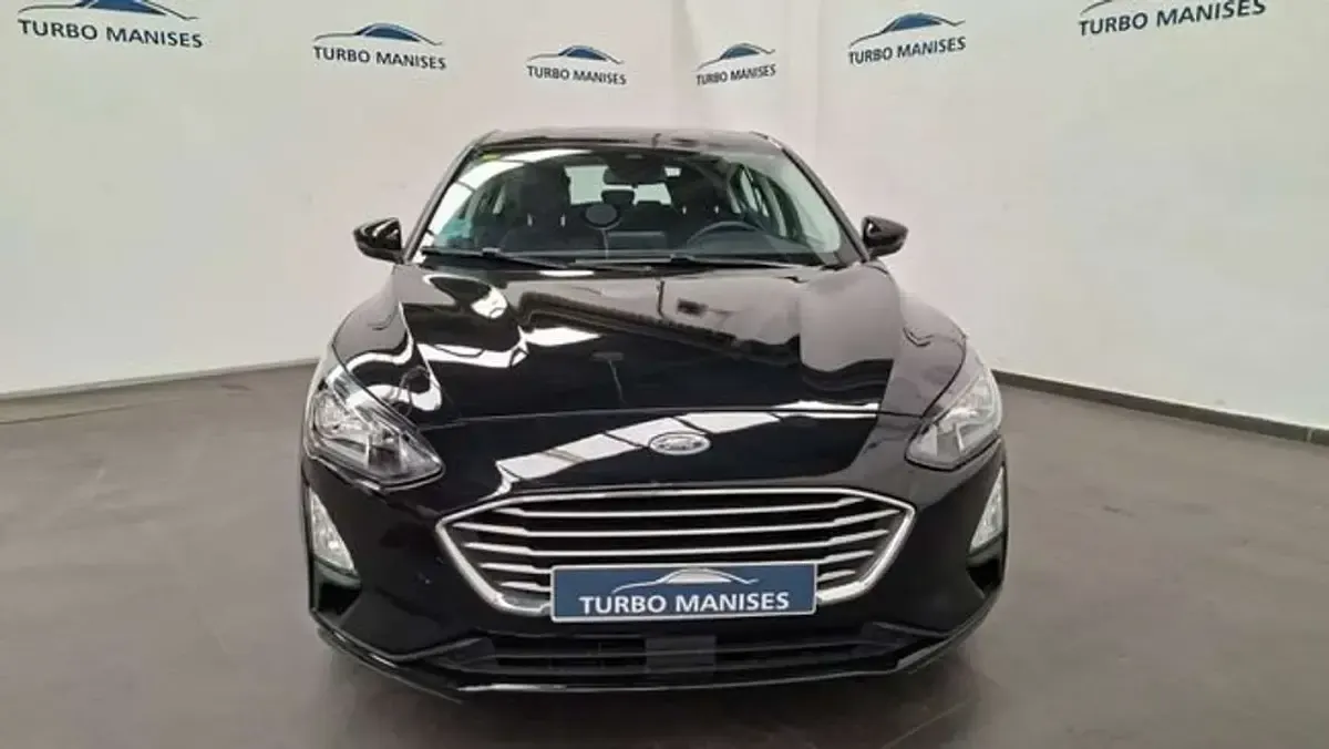 Usado Ford Focus Trend+ 120 CV (88 kW) 2020 Negro Utilitario
