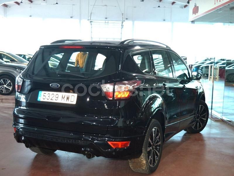 Usado Ford Kuga ST-Line X 120 CV (88 kW) 2019 Negro SUV