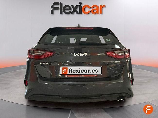 Usado Kia Ceed 100 CV (73 kW) 2022 Gris Utilitario