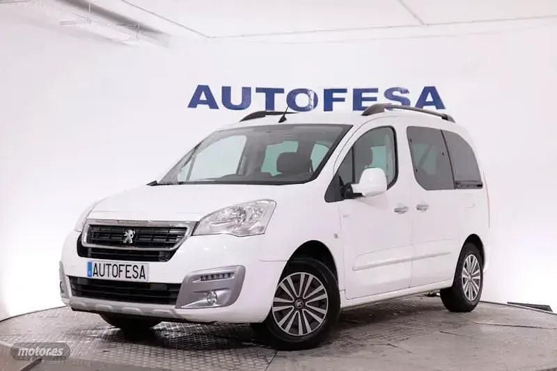 Usado Peugeot Partner Style 110 CV (80 kW) 2017 Blanco Monovolumen