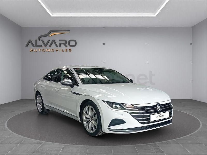 Usado VW Arteon Elegance 150 CV (110 kW) 2021 Blanco Berlina