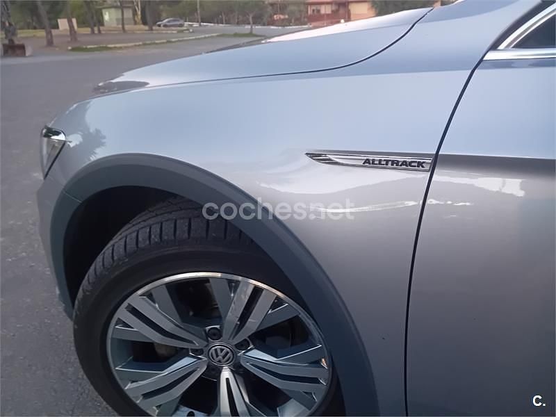 Usado VW Passat Alltrack 190 CV (139 kW) 2018 Gris / plata Familiar