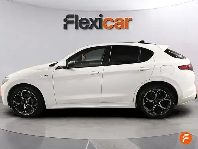 Usado Alfa Romeo Stelvio Veloce 210 CV (154 kW) 2020 Blanco SUV