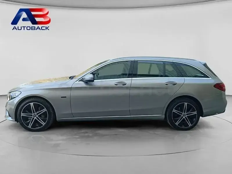 Usado Mercedes C300e 306 CV (225 kW) 2020 Gris / plata Familiar