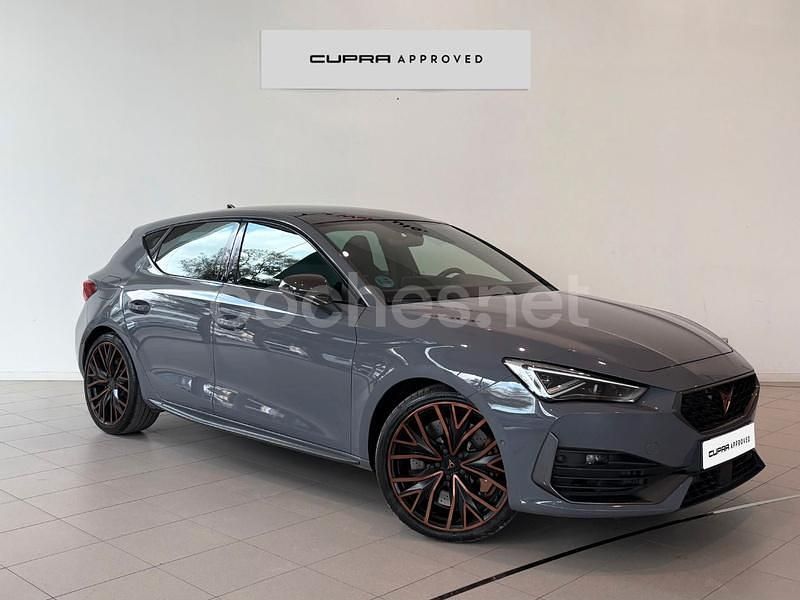 Gris / plata Usado 2024 Cupra Leon VZ Berlina | 40.990 € (Caro) - Imagen 1/4