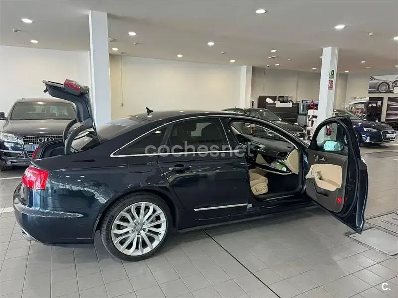 Usado Audi A6 S-Line 245 CV (180 kW) 2014 Azul Berlina
