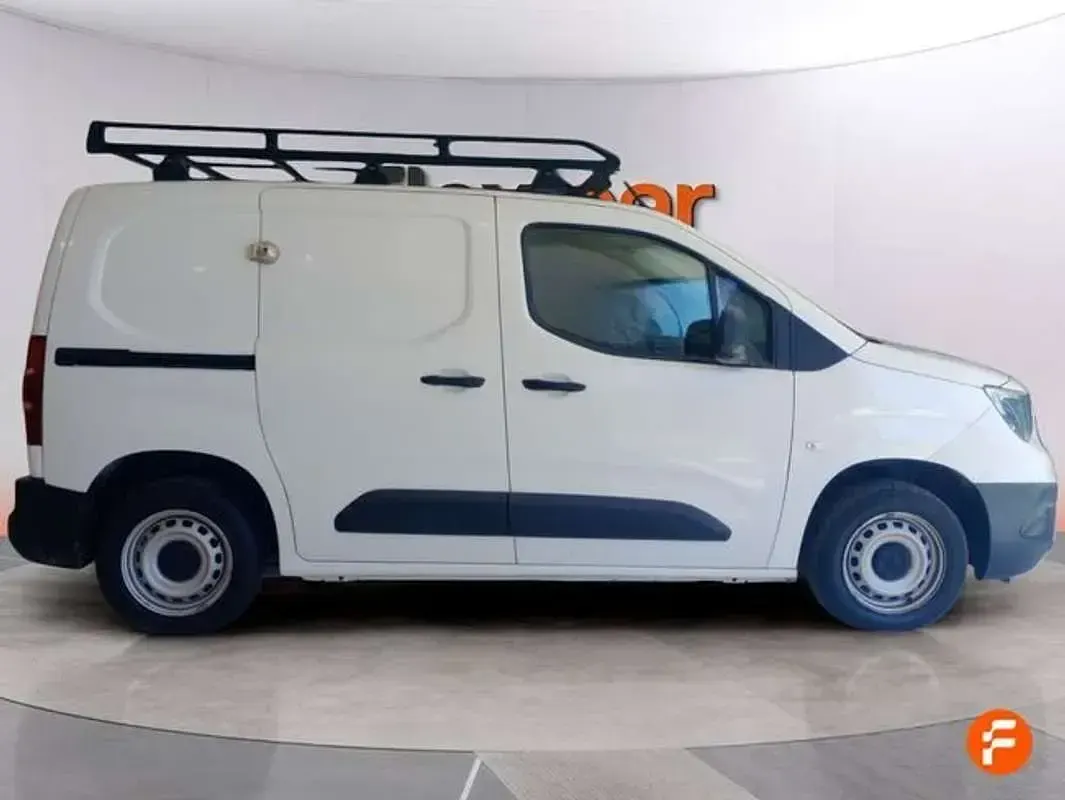 Usado Opel Combo Life Edition 102 CV (75 kW) 2021 Blanco Monovolumen