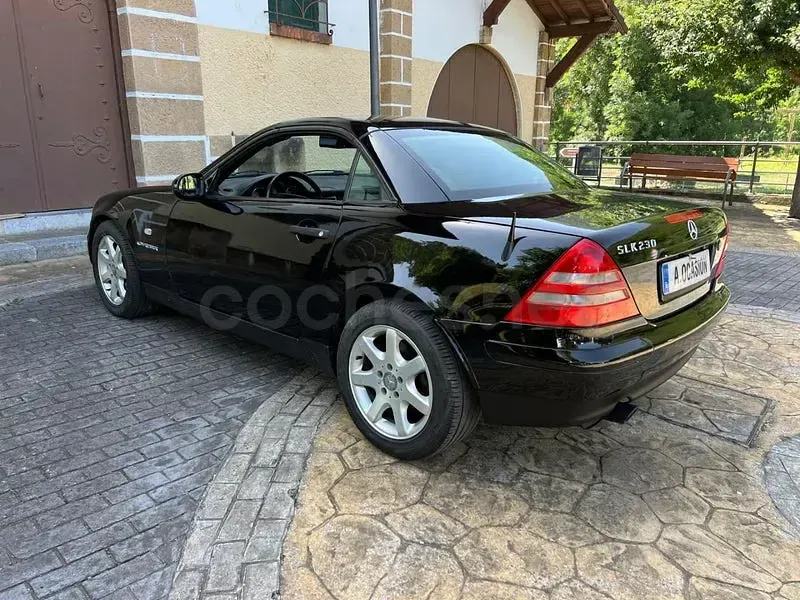 Usado Mercedes SLK230 193 CV (141 kW) 2000 Negro Descapotable