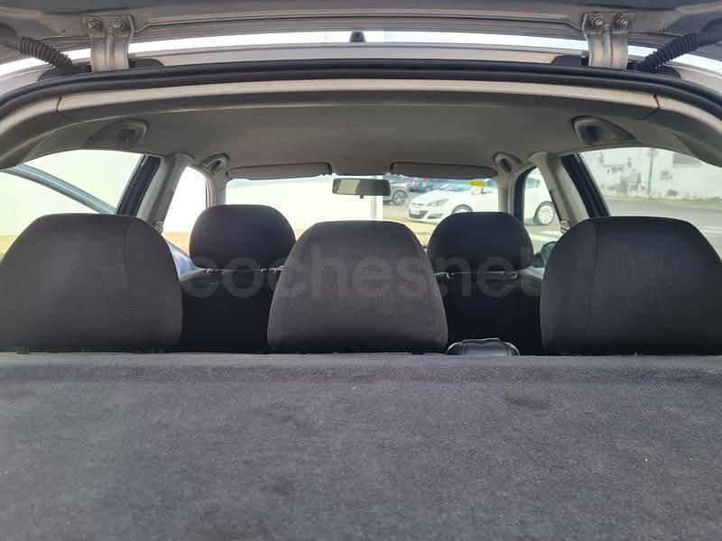 Usado Seat Leon Stella 90 CV (66 kW) 2004 Azul Utilitario