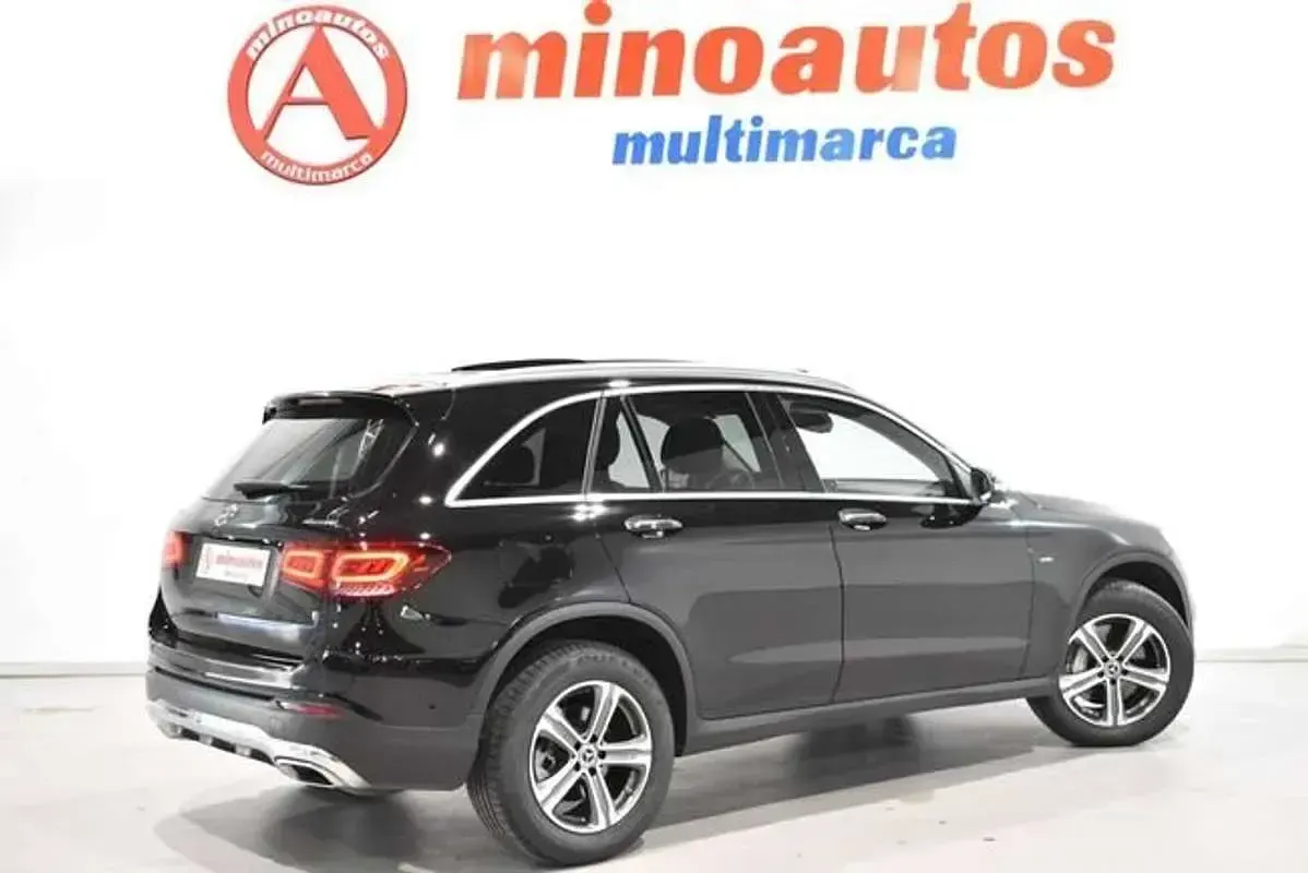 Usado Mercedes GLC300 306 CV (225 kW) 2021 Negro SUV