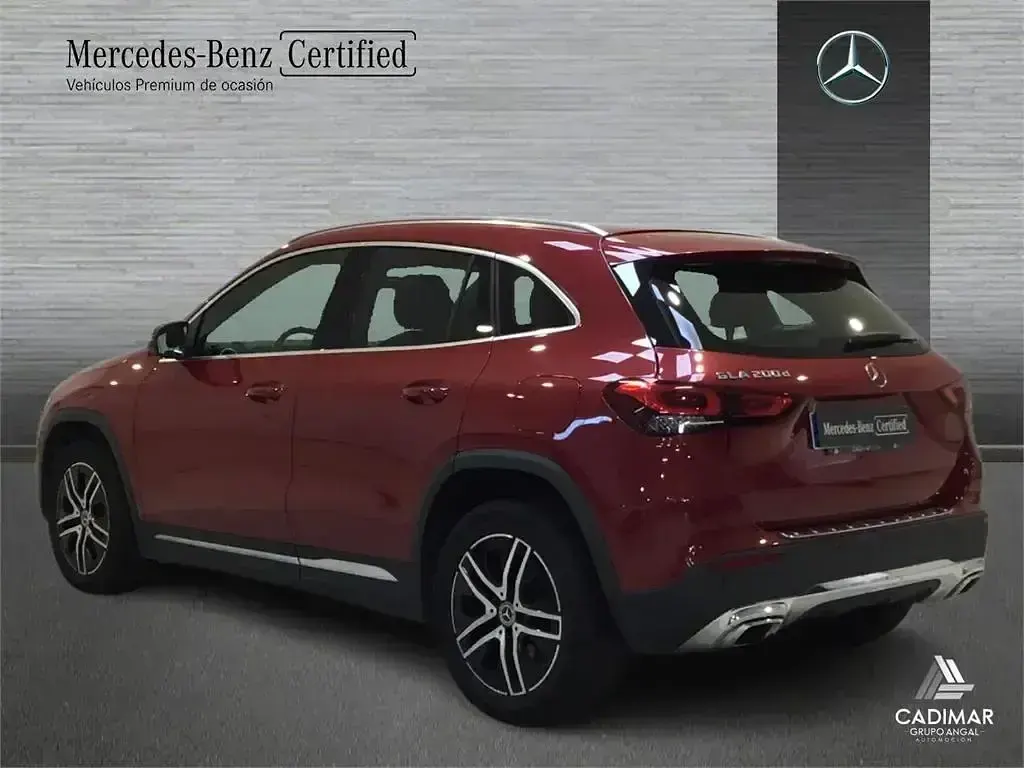 Usado Mercedes GLA200 Progressive 150 CV (110 kW) 2021 Gris montaña SUV
