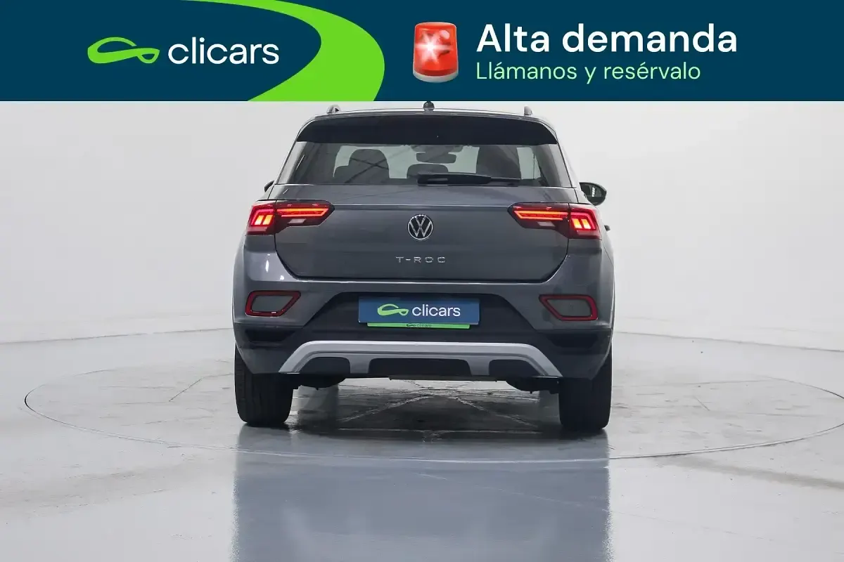 Usado VW T-Roc Life 115 CV (84 kW) 2022 Gris SUV