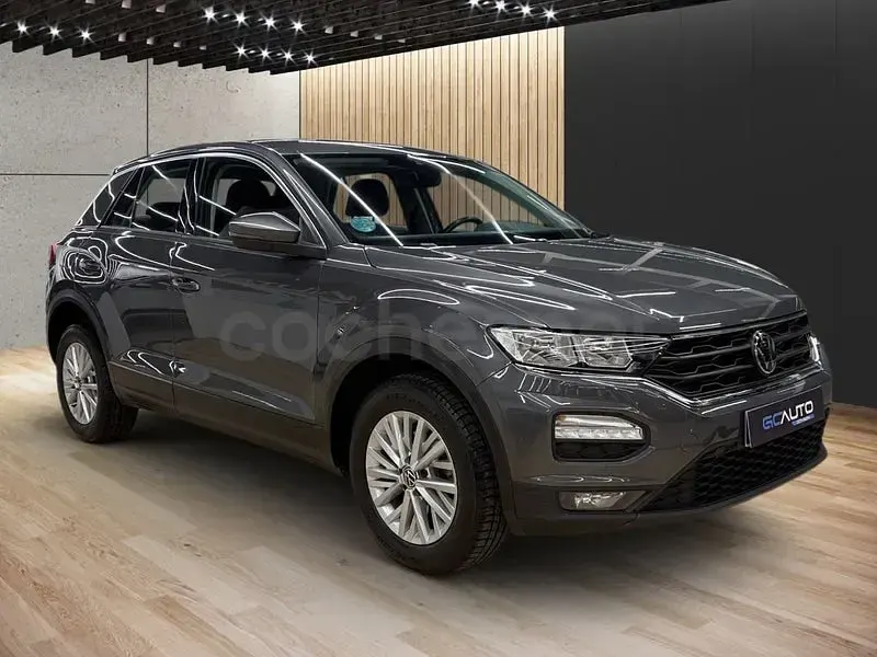 Usado VW T-Roc Edition 115 CV (84 kW) 2021 Gris / plata SUV